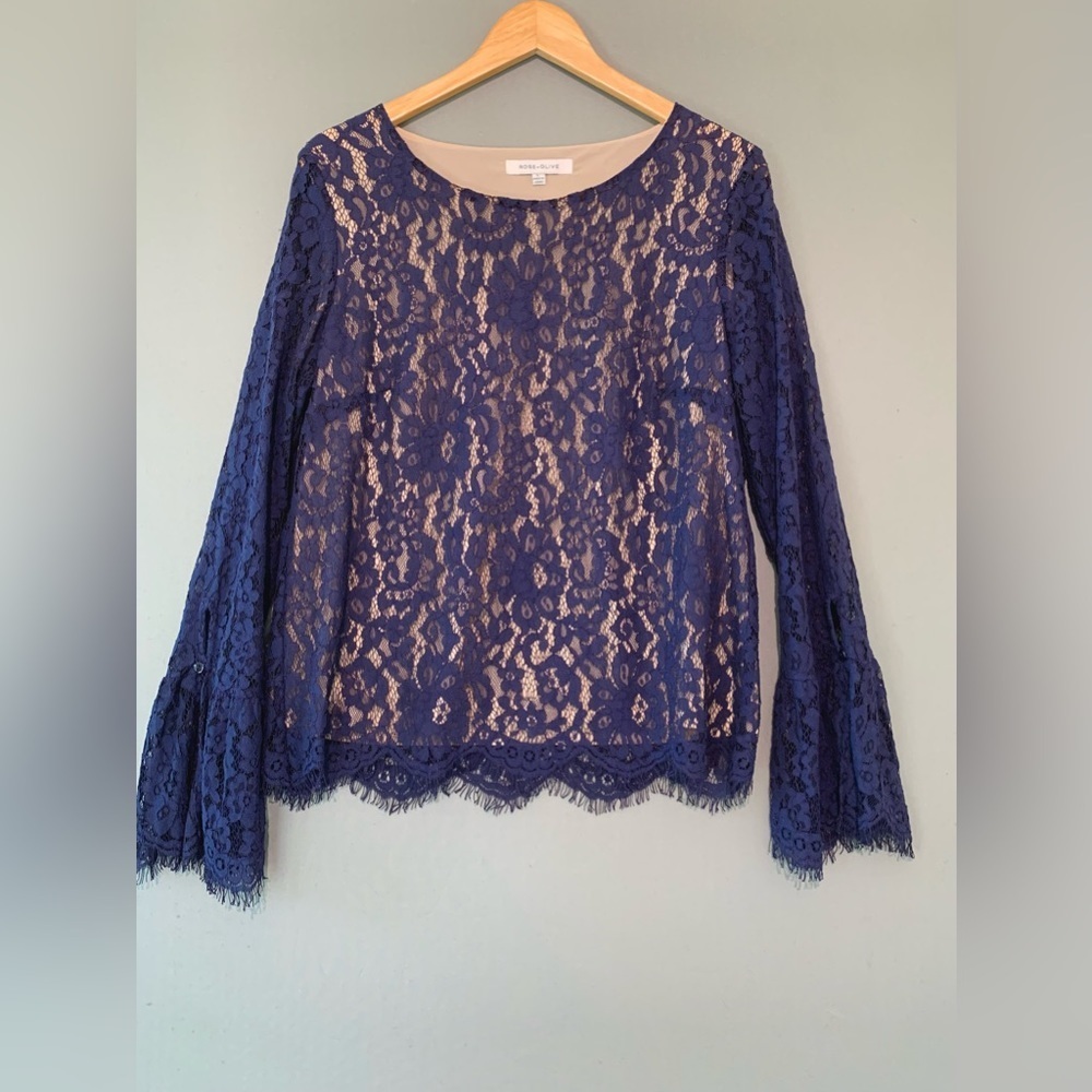 Rose + Olive Navy/Beige Lace Blouse, size L, EUC
